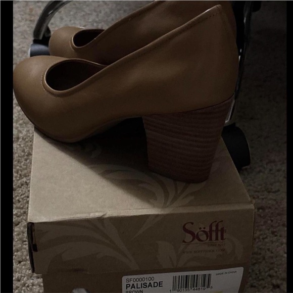 Sofft Women's Classic Beige Heels - Picture 3 of 7